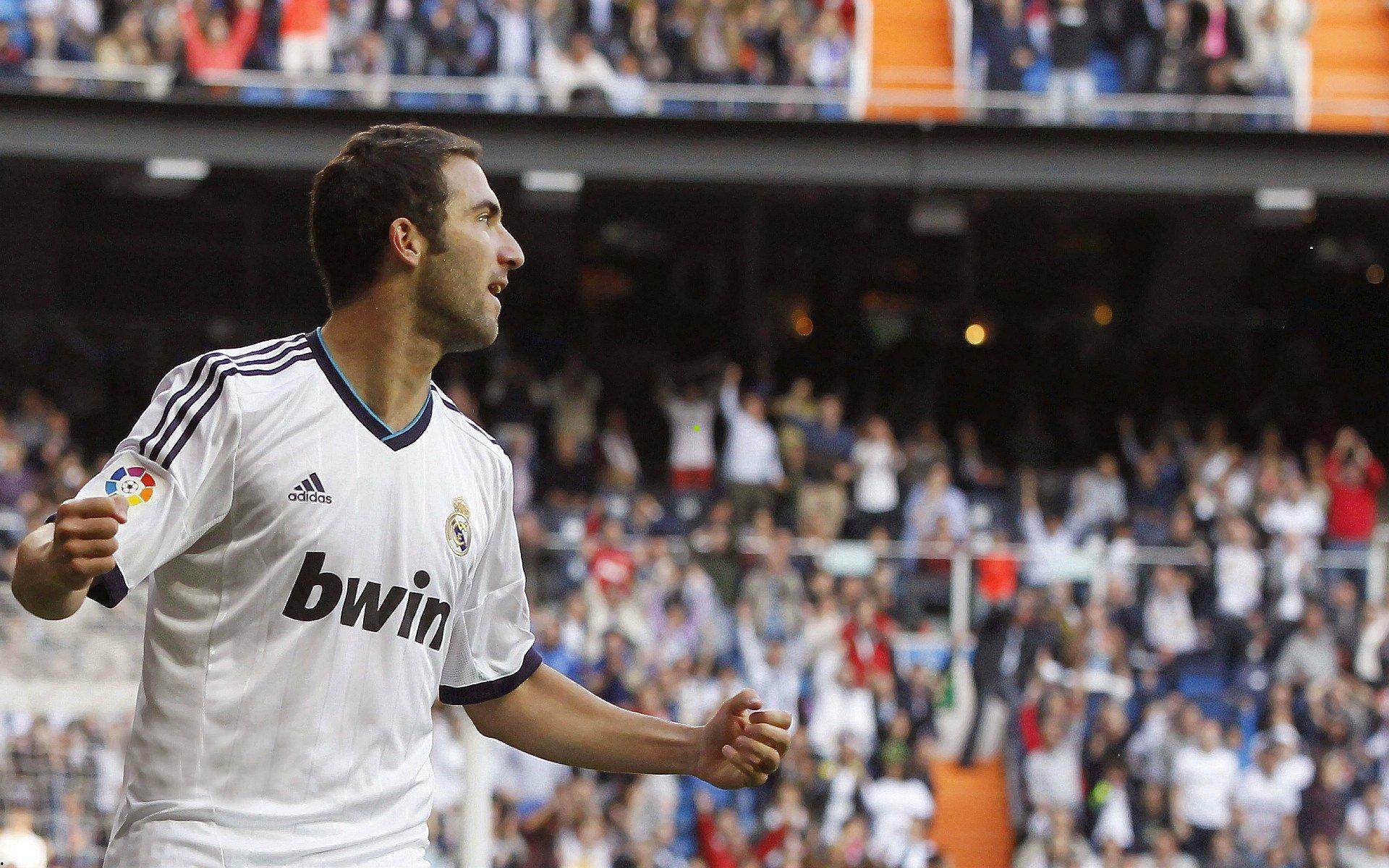 枪手狂胜热刺演绎足球艺术,尼克·赖特与加里·内维尔齐赞,无可阻挡!